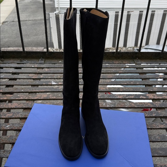 Stuart Weitzman City Greer Boot - Picture 15 of 16